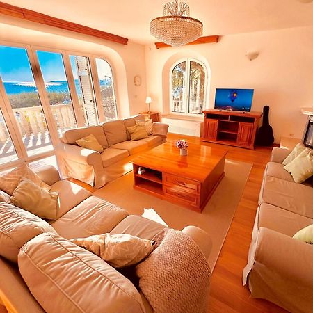 Luxury Seaside Villa With A Classic Mediterranean Olive Garden, A Fully Equipped Professional Kitchen, Pool, Sauna, Padle Boards And Canoe - Miolin Beach House Trogir Exterior foto