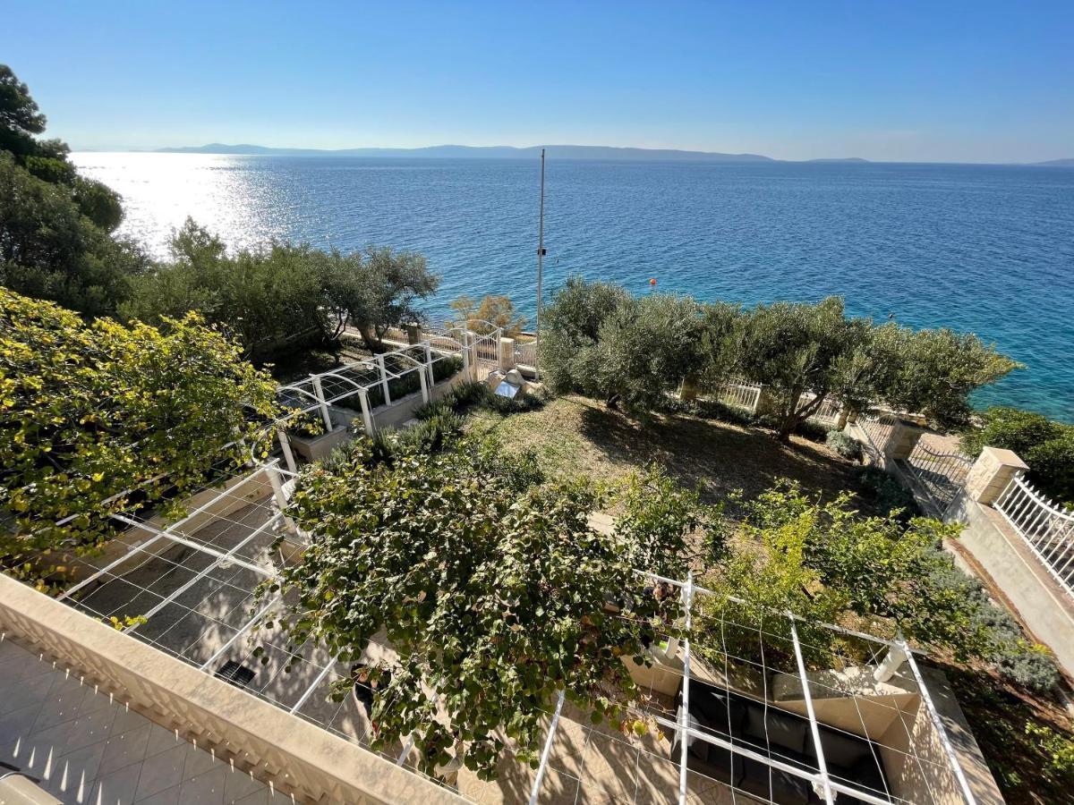 Luxury Seaside Villa With A Classic Mediterranean Olive Garden, A Fully Equipped Professional Kitchen, Pool, Sauna, Padle Boards And Canoe - Miolin Beach House Trogir Exterior foto