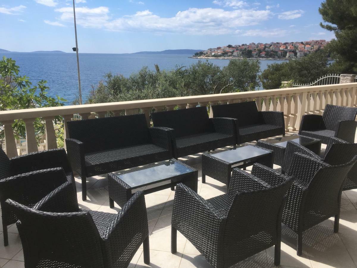 Luxury Seaside Villa With A Classic Mediterranean Olive Garden, A Fully Equipped Professional Kitchen, Pool, Sauna, Padle Boards And Canoe - Miolin Beach House Trogir Exterior foto