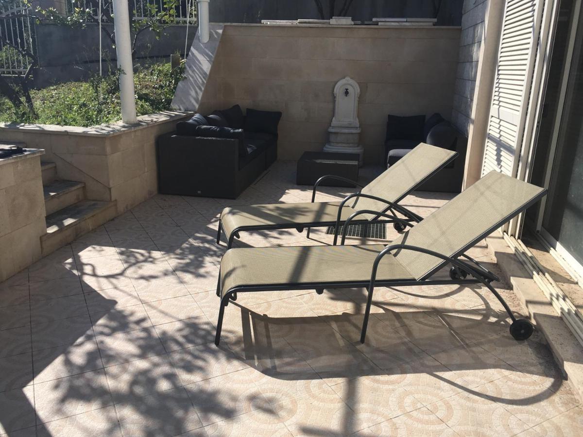 Luxury Seaside Villa With A Classic Mediterranean Olive Garden, A Fully Equipped Professional Kitchen, Pool, Sauna, Padle Boards And Canoe - Miolin Beach House Trogir Exterior foto